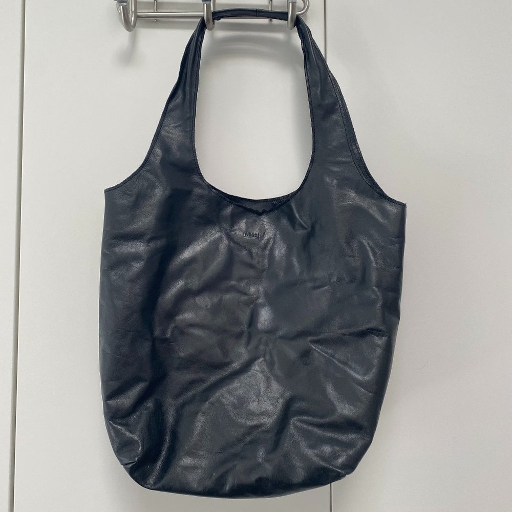 m0851 original tote in black aniline leather, excellent condition